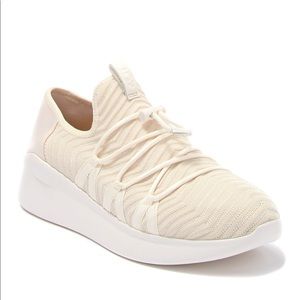 UGG Kinney sneaker nude stretchy slide on